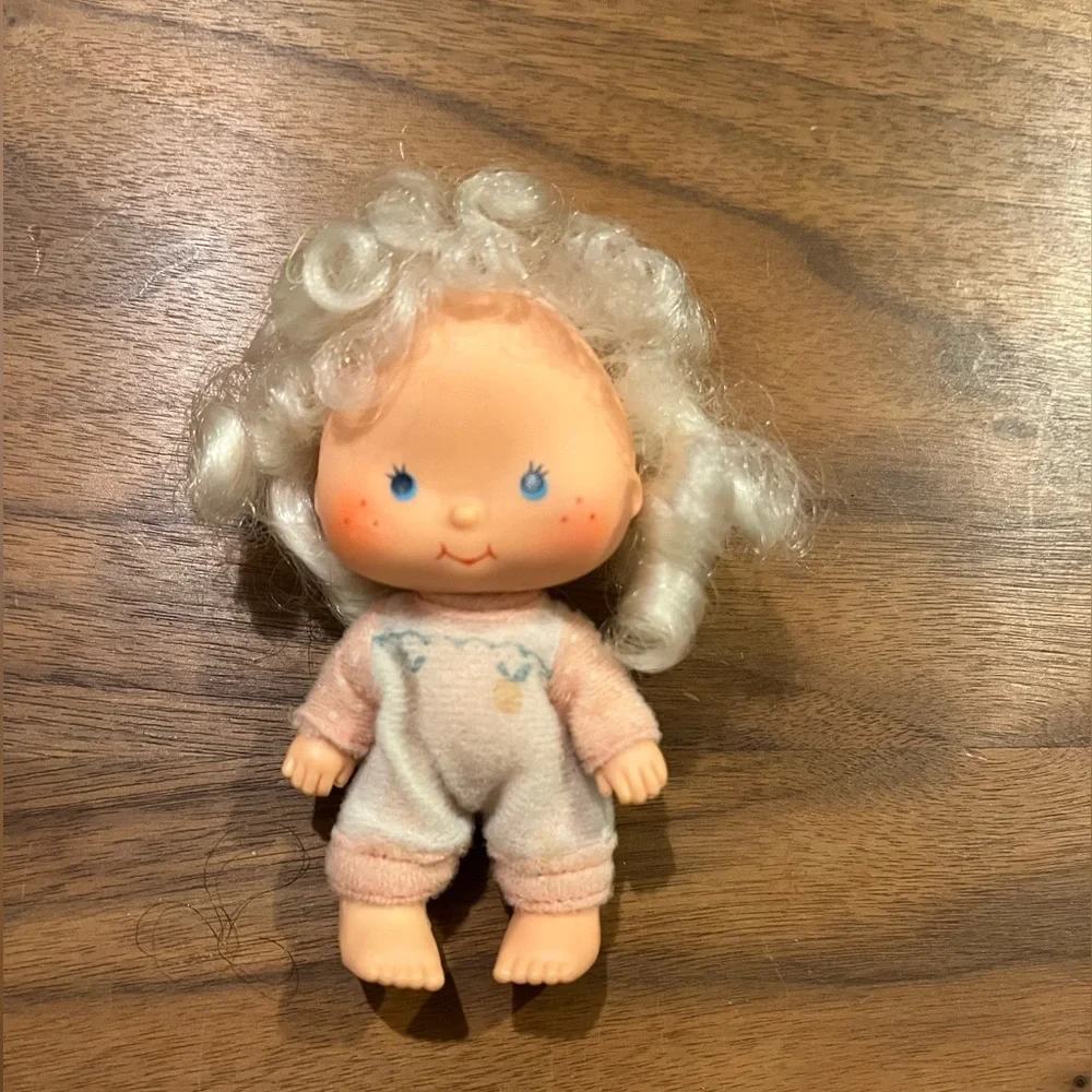 Set (9) of Vintage Strawberry Shortcake Dolls - Picture 4 of 9